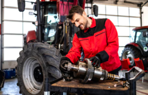 Como evitar falhas no motor do trator com manutenção preventiva